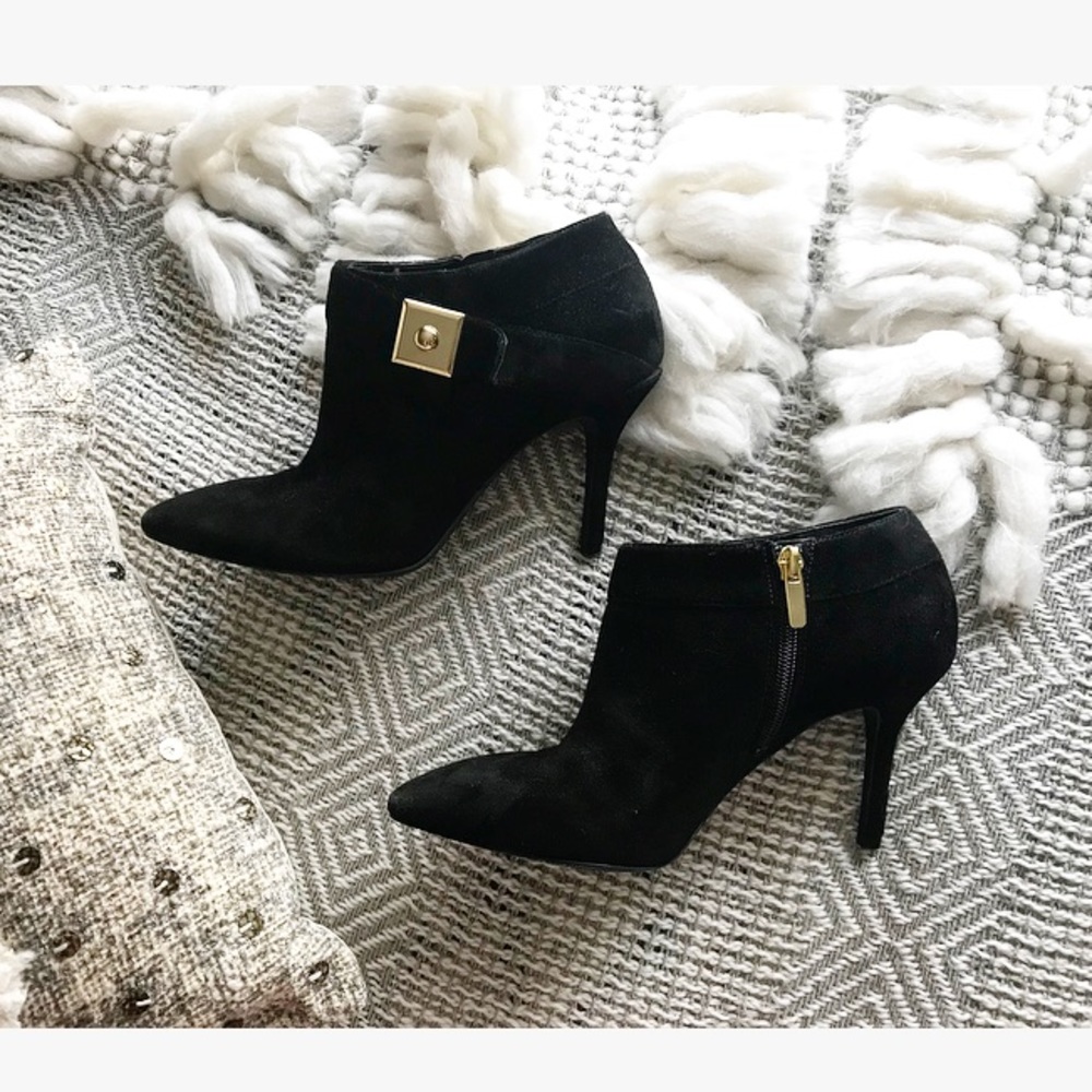 Enzo Angiolini black heeled booties